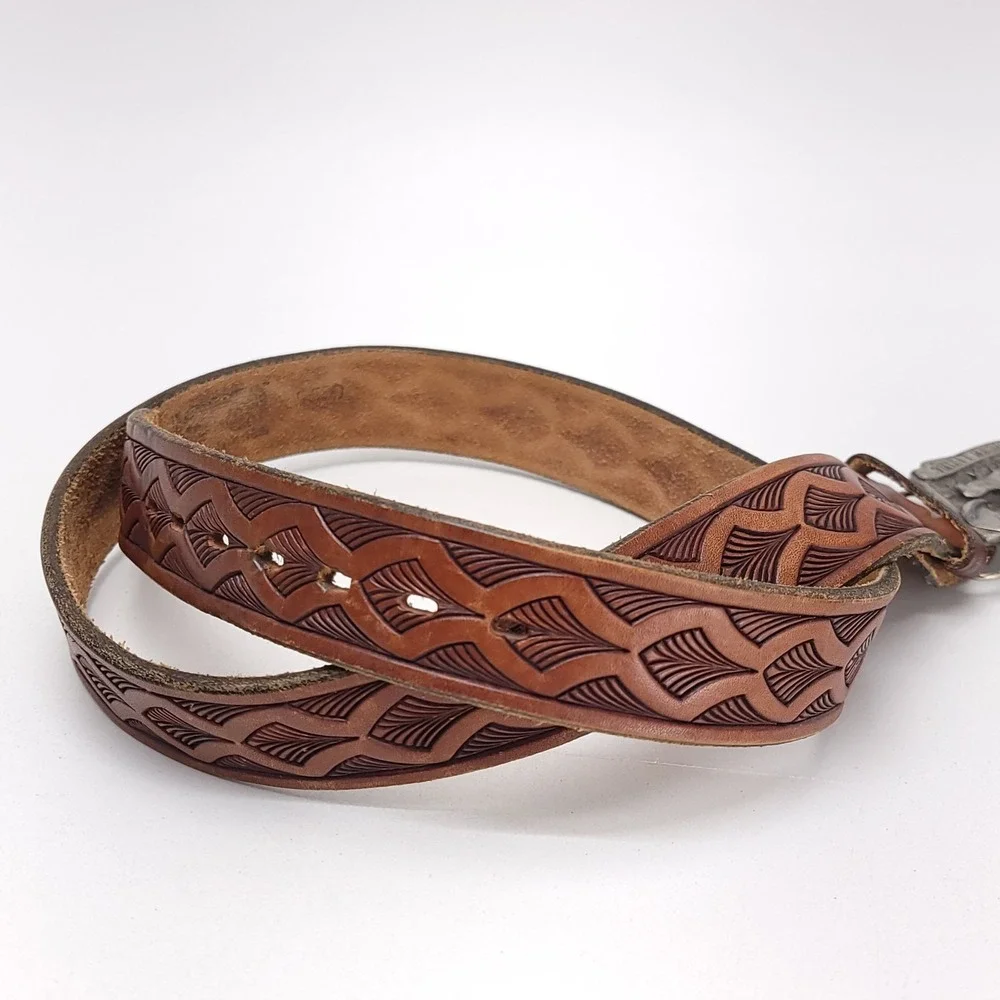 1983 Siskiyou Belt Buckle Montana Elk Deer Hunting Tooled Leather Size‎ 34-36
